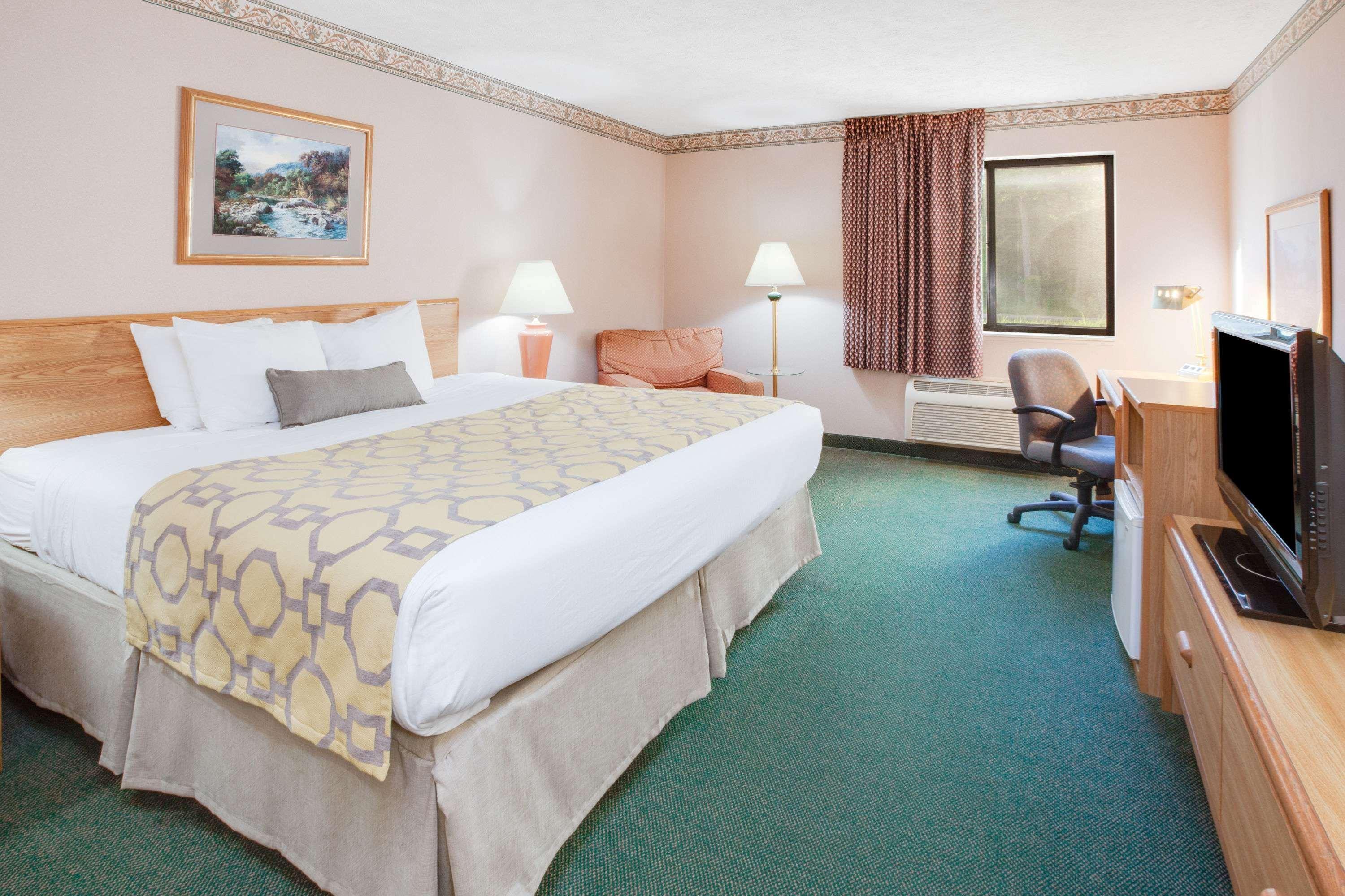 เบย์มอนต์ บาย วินด์แฮม ทราเวิร์ส ซิตี้ Hotel ทราเวิร์สซิตี้ ภายนอก รูปภาพ